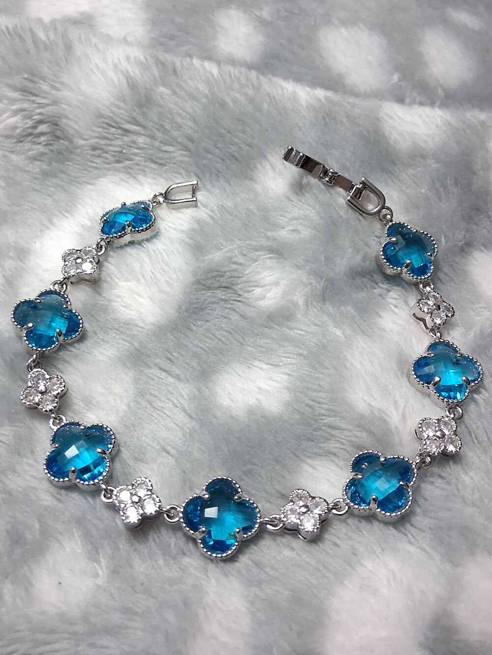 *Limited Edition* Pretty Light Blue & Clear Clover Silver Bracelet
